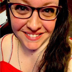 Meet your Posher, Rebecca